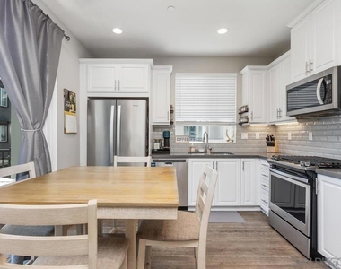2601 Cranston Drive - Photo Thumbnail 9