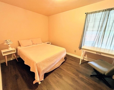 1334 Braddock Street - Photo Thumbnail 14