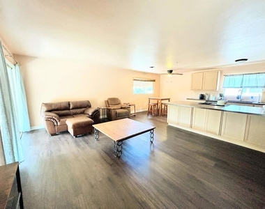 1334 Braddock Street - Photo Thumbnail 2