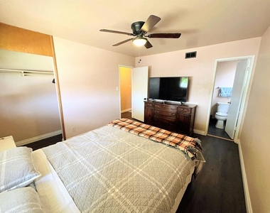 1334 Braddock Street - Photo Thumbnail 9
