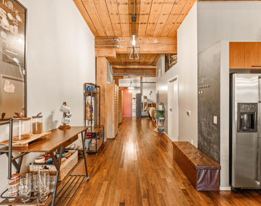 530 S Hewitt Street - Photo Thumbnail 24