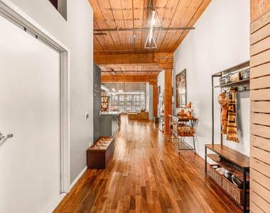 530 S Hewitt Street - Photo Thumbnail 3
