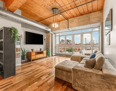 530 S Hewitt Street - Photo Thumbnail 16