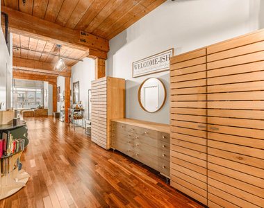 530 S Hewitt Street - Photo Thumbnail 2