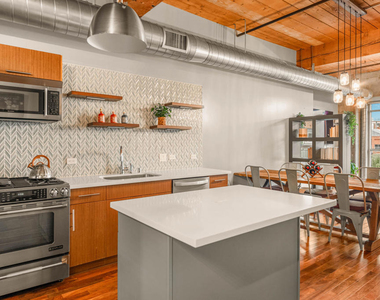 530 S Hewitt Street - Photo Thumbnail 10