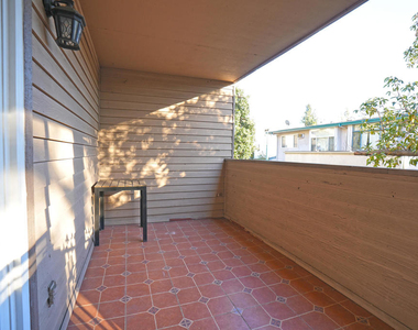 434 N Oakland Avenue - Photo Thumbnail 2