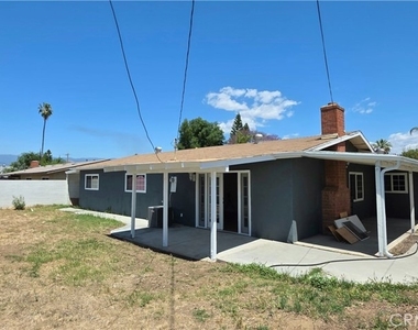 10740 Coloma - Photo Thumbnail 19