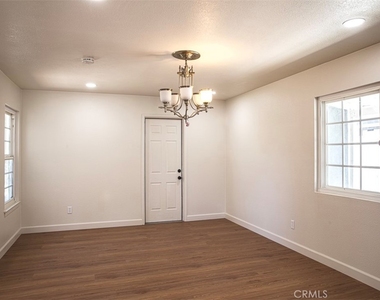 10740 Coloma - Photo Thumbnail 6