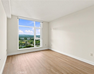 3141 Michelson - Photo Thumbnail 9