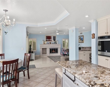 26 Danforth - Photo Thumbnail 16