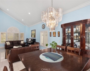 26 Danforth - Photo Thumbnail 10