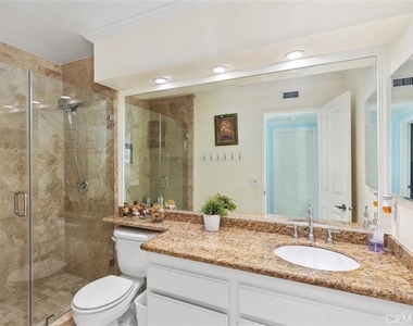 26 Danforth - Photo Thumbnail 21