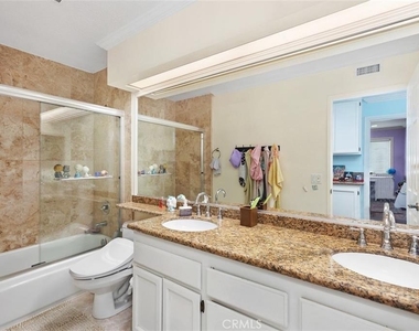 26 Danforth - Photo Thumbnail 26