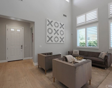 57 Laurelhurst - Photo Thumbnail 5