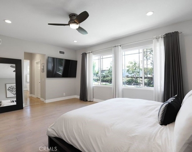 57 Laurelhurst - Photo Thumbnail 25