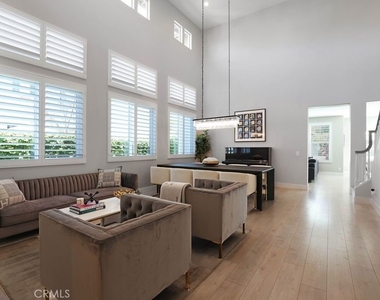 57 Laurelhurst - Photo Thumbnail 4