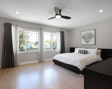 57 Laurelhurst - Photo Thumbnail 27