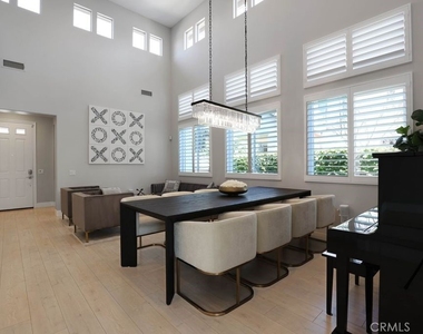 57 Laurelhurst - Photo Thumbnail 6