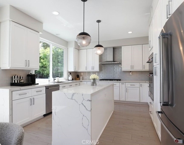 57 Laurelhurst - Photo Thumbnail 8