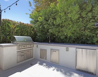 57 Laurelhurst - Photo Thumbnail 36