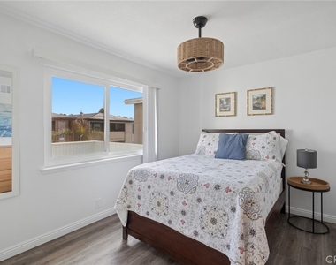 5212 Seashore - Photo Thumbnail 16