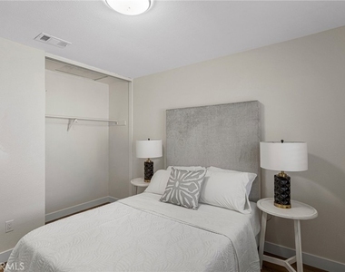 23020 Mansfield Lane - Photo Thumbnail 14