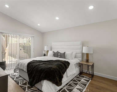 23020 Mansfield Lane - Photo Thumbnail 10