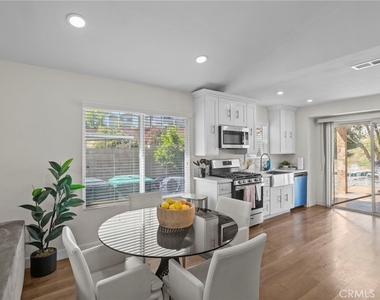 23020 Mansfield Lane - Photo Thumbnail 5