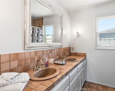 2104 E Ocean - Photo Thumbnail 31