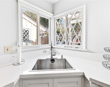 2104 E Ocean - Photo Thumbnail 14