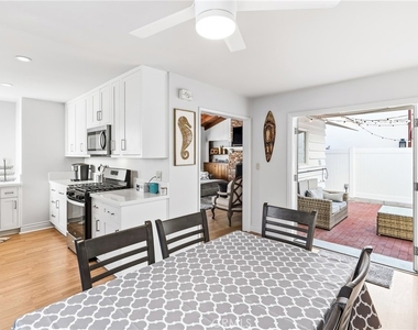 2104 E Ocean - Photo Thumbnail 11
