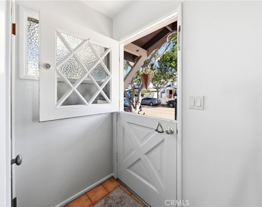 2104 E Ocean - Photo Thumbnail 4
