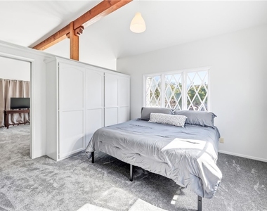 2104 E Ocean - Photo Thumbnail 30
