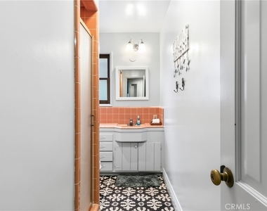 2104 E Ocean - Photo Thumbnail 21
