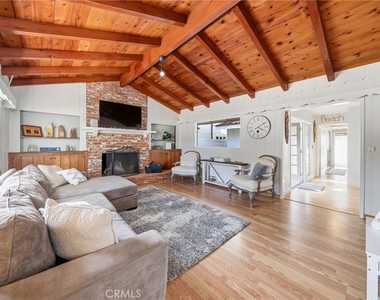 2104 E Ocean - Photo Thumbnail 5