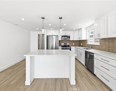 3010 W Oceanfront - Photo Thumbnail 15