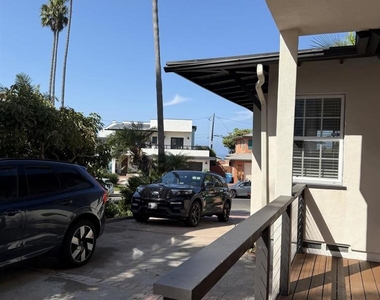 4883 Dixie Dr - Photo Thumbnail 8