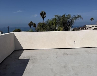 4881 Dixie Dr - Photo Thumbnail 5