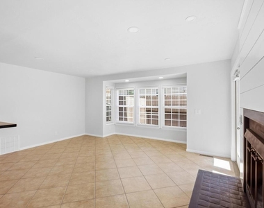 4881 Dixie Dr - Photo Thumbnail 30