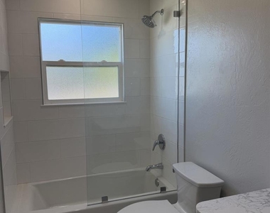4881 Dixie Dr - Photo Thumbnail 28