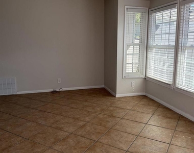 4881 Dixie Dr - Photo Thumbnail 29