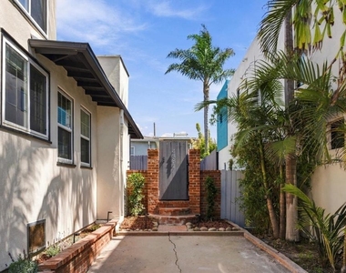 4881 Dixie Dr - Photo Thumbnail 24