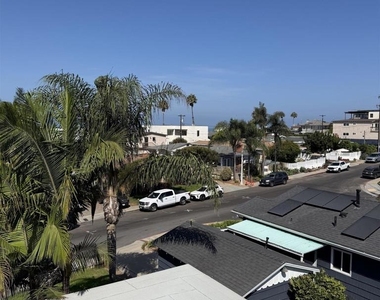 4881 Dixie Dr - Photo Thumbnail 8