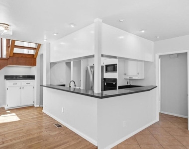 4881 Dixie Dr - Photo Thumbnail 32