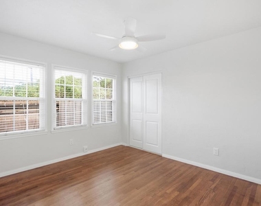 4879 Dixie Drive - Photo Thumbnail 22