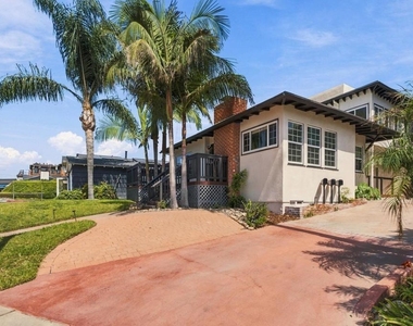 4879 Dixie Drive - Photo Thumbnail 9