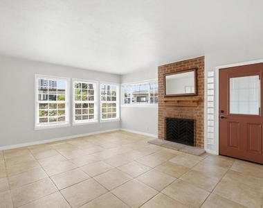 4879 Dixie Drive - Photo Thumbnail 14