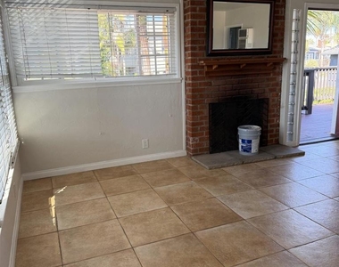 4879 Dixie Drive - Photo Thumbnail 2