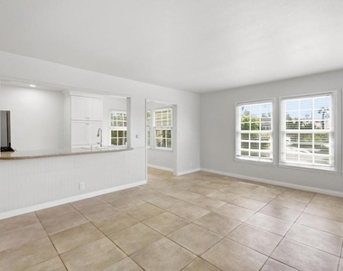 4879 Dixie Drive - Photo Thumbnail 13