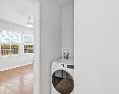 4879 Dixie Drive - Photo Thumbnail 28